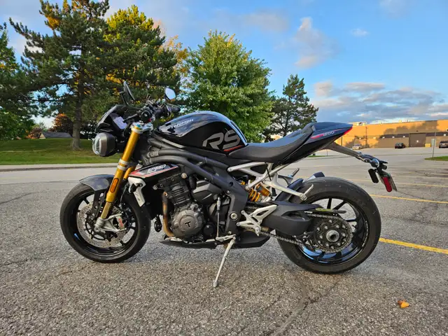 2022 Triumph Speed Triple 1200 RS Mint Low Km's in Sport Bikes in City of Toronto - Image 11