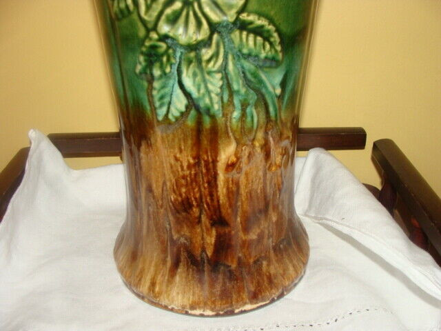 Vase à fleurs, en céramique de couleur vert dans Art et objets de collection  à Laval/Rive Nord - Image 3