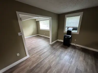 2 Bedroom Apt in Elmwood Ontario