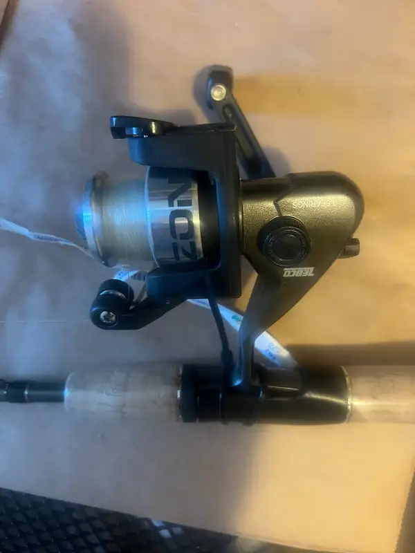 fishing rod and reel in Other in Ottawa - Image 3