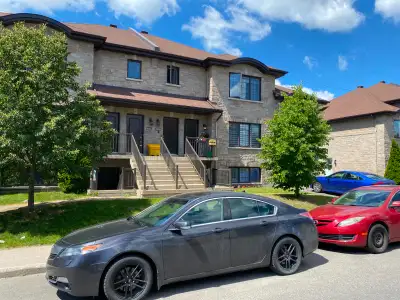 Spacious 4 1/2 for Rent – 5322 Jacques-Plante, Laval (Chomedey) – $1,650/month Large and well-mainta...