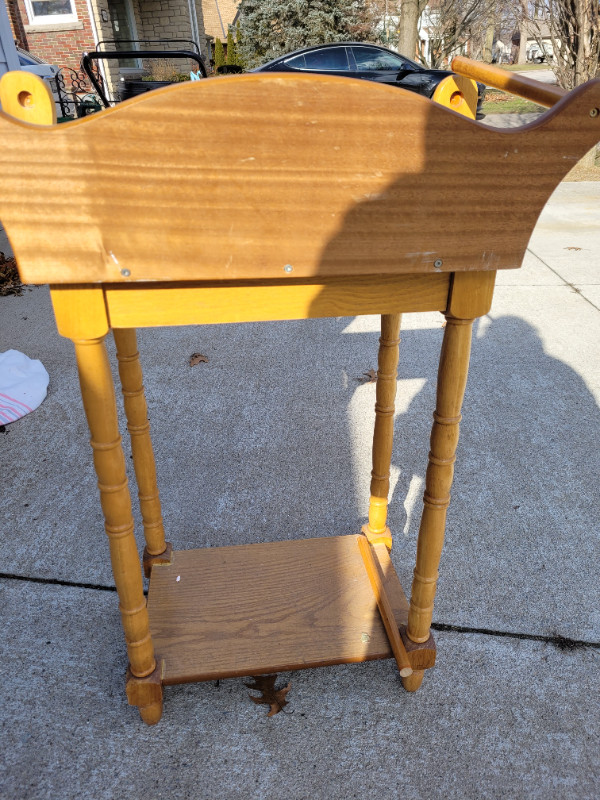 Antique End Table *Read Description* in Other Tables in St. Catharines - Image 3