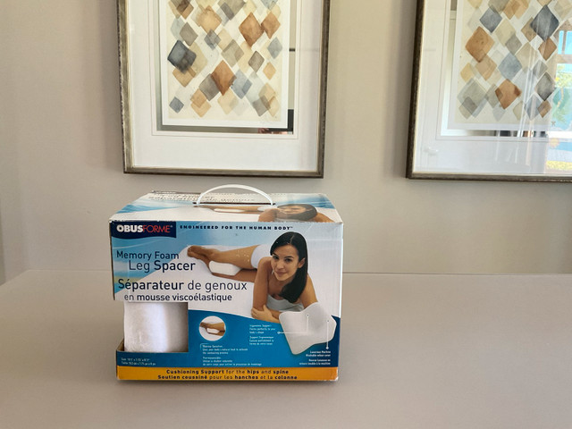 Coussin | Séparateur de genoux en mousse Obusforme dans Santé et besoins spéciaux  à Laval/Rive Nord