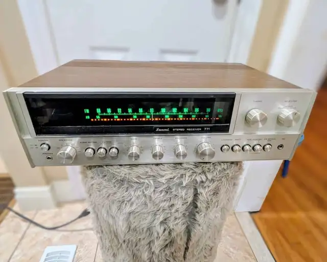 Sansui 771 Vintage Japanese Stereo Receiver - Golden Era Sound in Stereo Systems & Home Theatre in Mississauga / Peel Region - Image 2