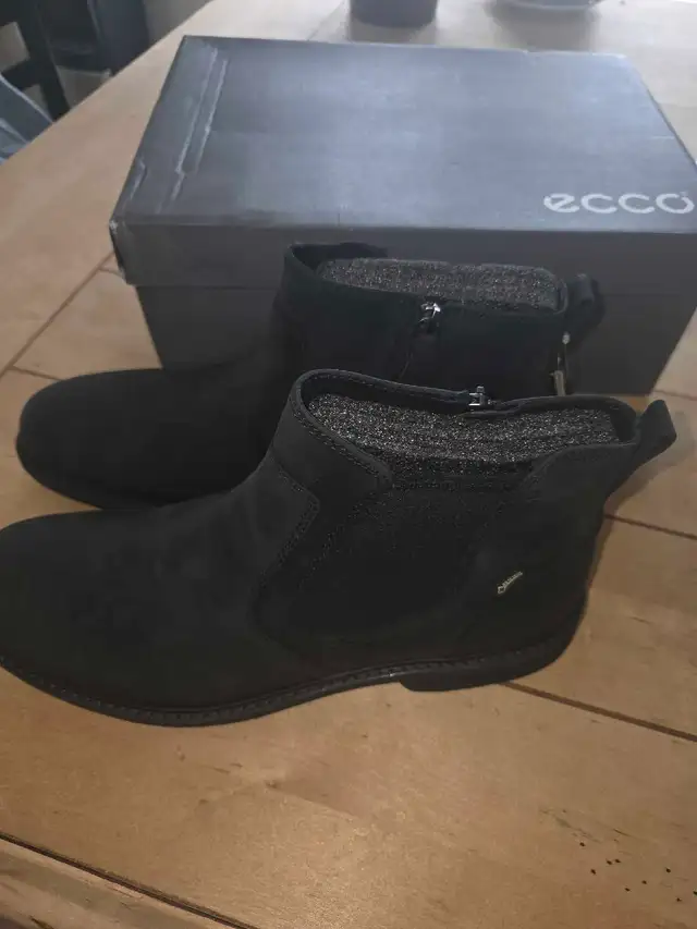 Men's Ecco ankle boots size 13 in Men's Shoes in Markham / York Region - Image 2