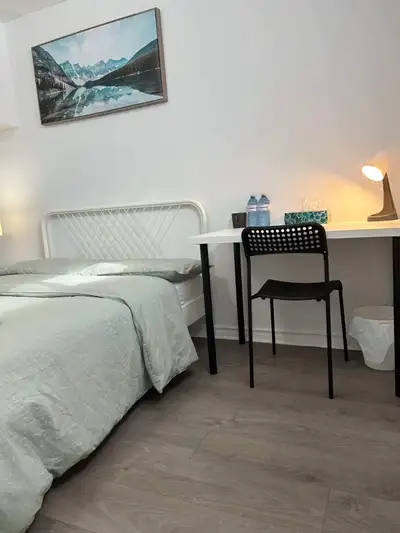 Private room in Applewood Hill