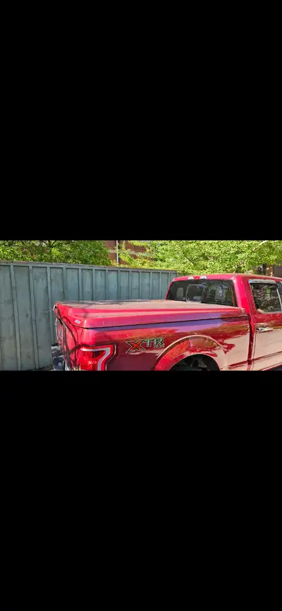 On a 2016 Ford F150 6.5ft box but i believe it fits 2015-2020. Excellent condition. $600 obo Comes w...