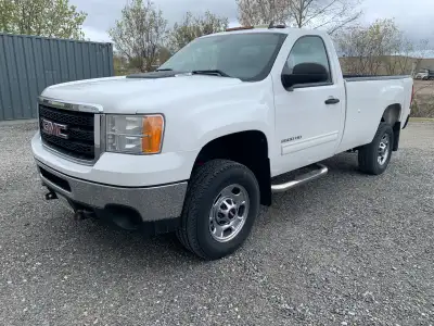 2011 GMC 2500 HD very good condition,certified. for more information please contact me 705 332 1215...