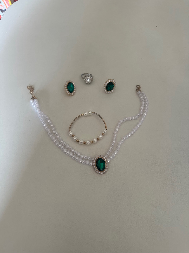Pearl Necklace Set in Jewellery & Watches in Lethbridge - Image 2