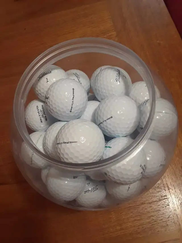 Titleist PRO V1/V1xs Balls for Sale in Golf in City of Toronto - Image 2