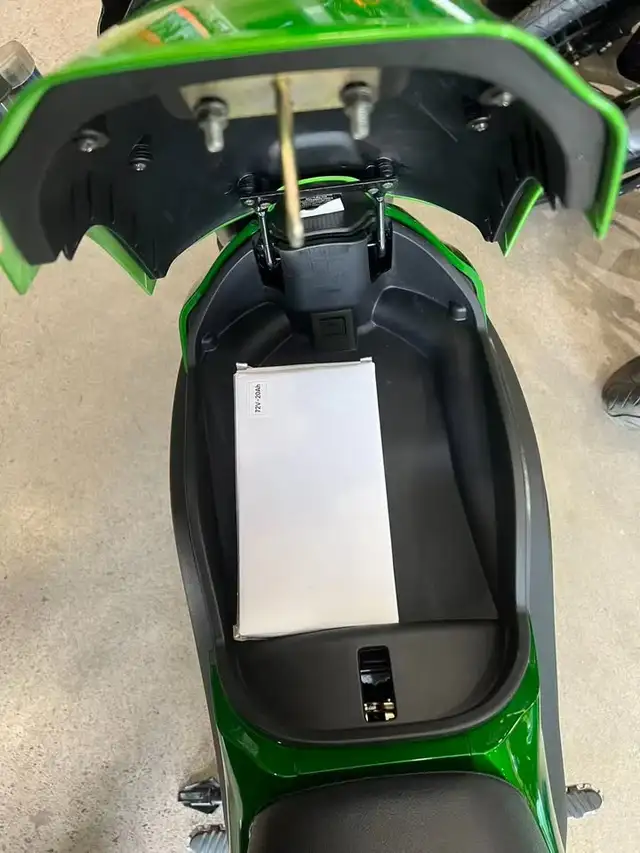 Showroom Demo EMMO DX E-Motorcycle - Green | Demo sale $800 OFF! in eBike in City of Toronto - Image 7