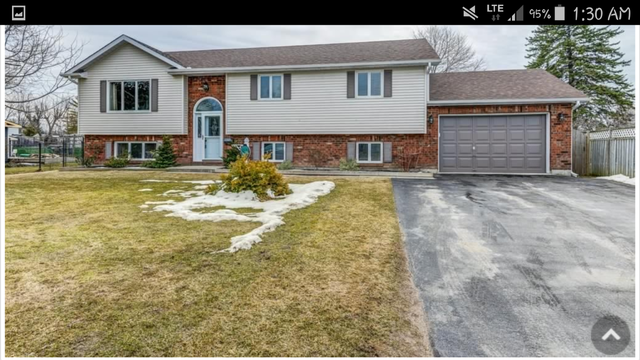 Collingwood house rental upper level