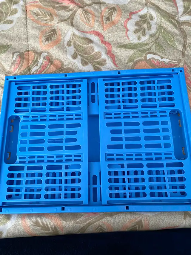 Collapsible Plastic Storage Crate in Hobbies & Crafts in Strathcona County - Image 3