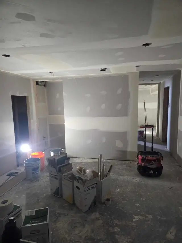drywall taper543426480974735361