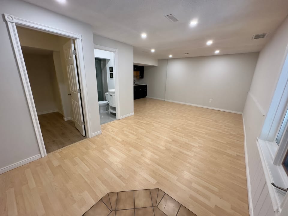 Basement for Rent In Bradford 3