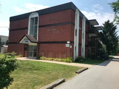 A 2 bedroom apartment located at 8689 Willoughby Drive is available for rent. This unit on the secon...