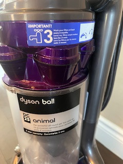 Dyson DC25 Animal Upright Vacuum Purple Ball in Vacuums in Hamilton - Image 4