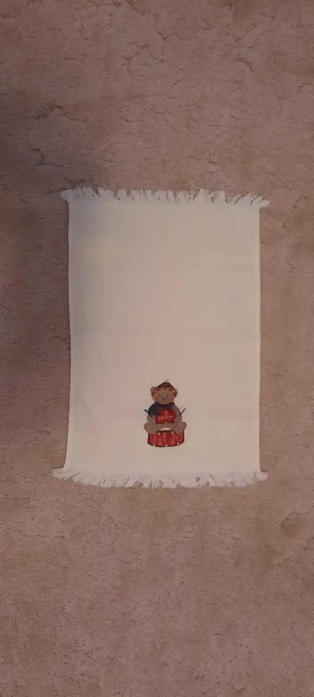 Christmas Towels, Teddy, Bath, Hand and fingertip towel in Bathwares in Markham / York Region - Image 7