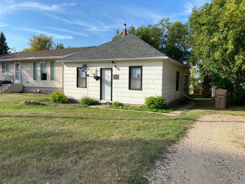 2 bedroom house for rent in Shellbrook Long Term Rentals Prince