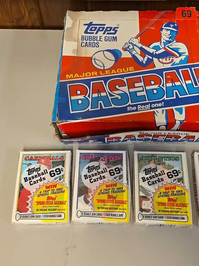 1989 Topps Baseball Cards 69c Factory Sealed Trading Cards  31 P in Baseball & Softball in St. Catharines - Image 4