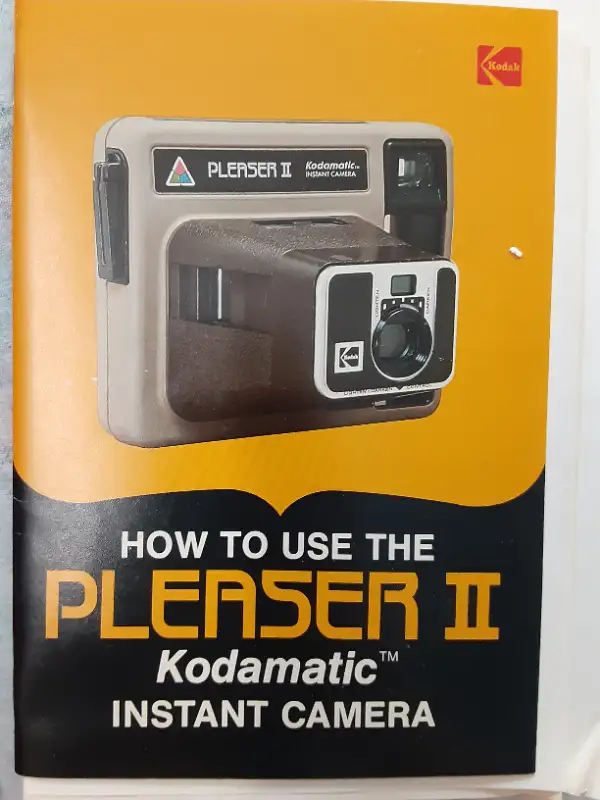 Pleaser II Kodamatic Instant Camera by Kodak in Cameras & Camcorders in City of Toronto - Image 2
