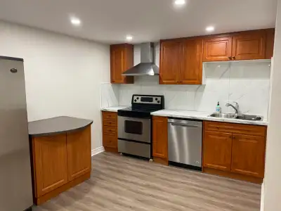 1 Bedroom for Rent – Richmond Hill (Bayview & Elgin Mills) Available: July 22, 2026 Bright and well-...