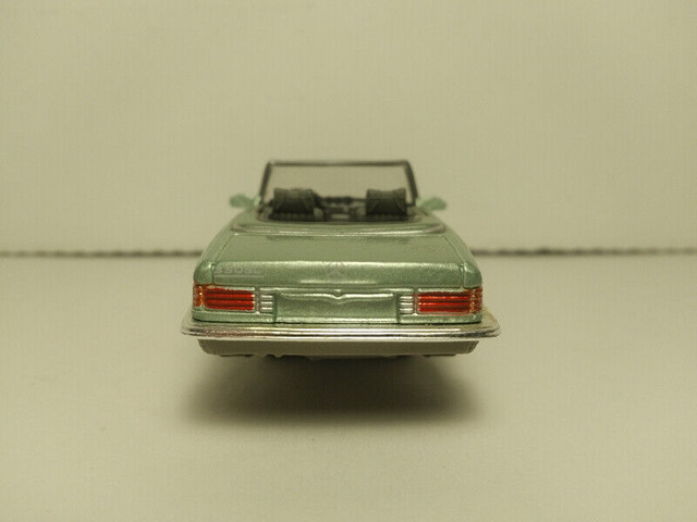 1971 MERCEDES BENZ 350 SL CABRIOLET 1/43 SCALE in Arts & Collectibles in Kawartha Lakes - Image 3