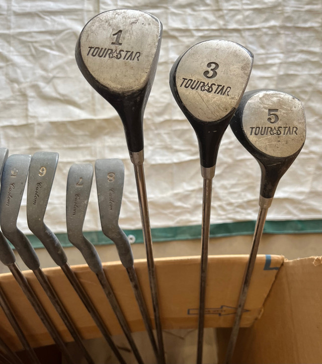 Tourstar Lady’s Golf clubs set of 11 in Golf in Moose Jaw