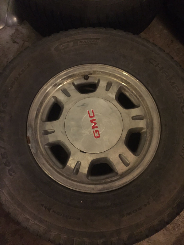 4 GMC RIMS FROM SIERRA 1500 in Tires & Rims in Bedford - Image 2