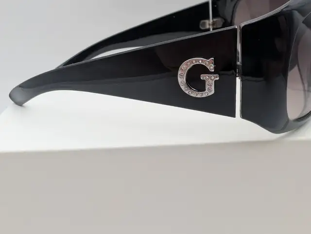 (B6895) Guess 1211 Black Oversized Rectangular Sunglasses w/...571058042343925764