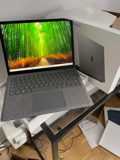 Brand New Microsoft Sueface Laptop 5 Platinum colour Intel i5 12 gen 13,5 inch display full hd Touch...