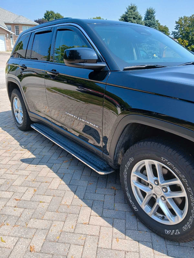 2022 Jeep Grand Cherokee Laredo in Cars & Trucks in Barrie - Image 3