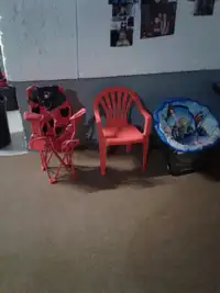 Chaises enfants et table