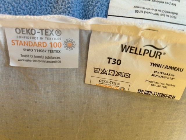 Twin foam mattress topper $150  38.2" x 75.2" x 1.8" thick in Bedding in Oakville / Halton Region - Image 3