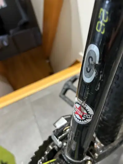 Very lightly used unisex mountain bike. Purchased directly at Revolution Cycle in Edmonton. Too smal...