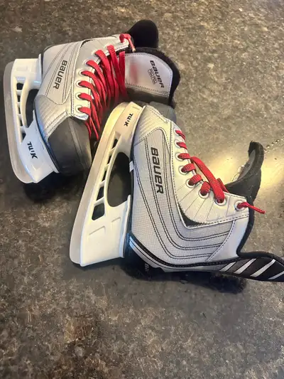 Bauer skates sz 4, View more