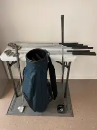 Bâtons de golf droitier + sac de transport