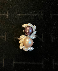 Beautiful Genuine Akoya Pearls set in sterling, silver size 8