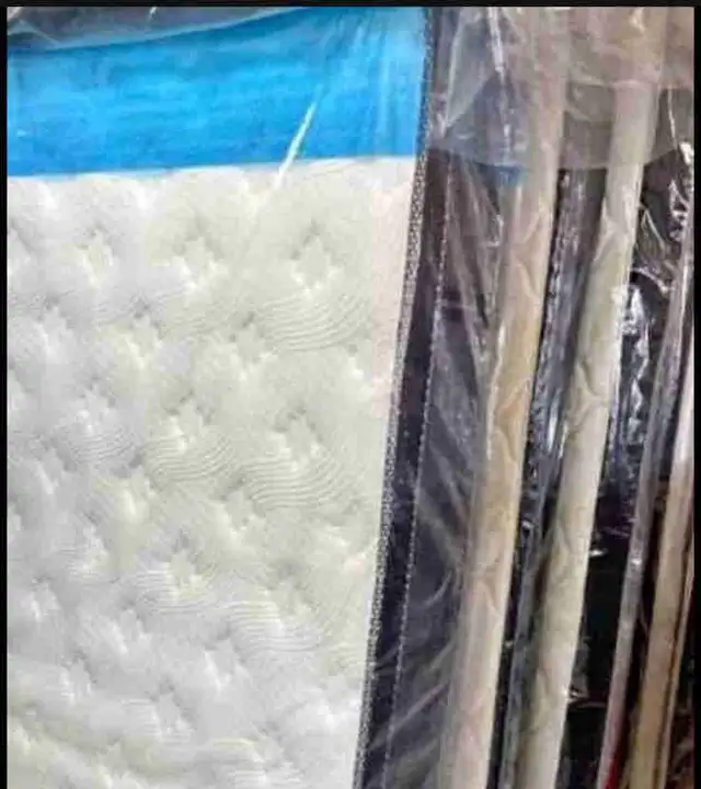 matelas avalible in Beds & Mattresses in City of Montréal - Image 2