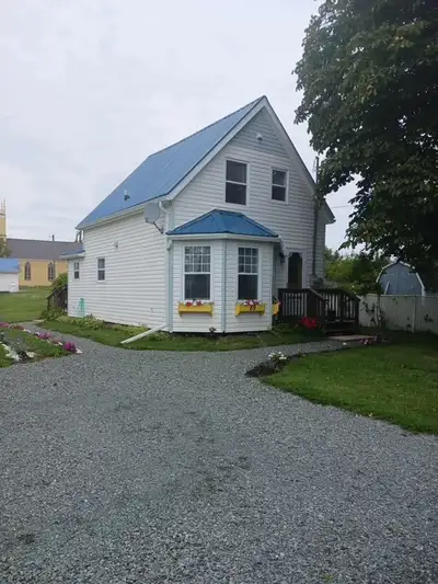 Beautiful Newly Renovated Furnished House in Georgetown. A must see home. Large lot and extra parkin...