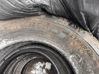 Tires only have 500km on them, bought for $1800 asking $1300 obo