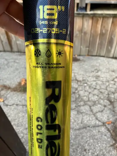 BNIB Reflex Gold 18" Wiper Blade. Bought by mistake and waited to long to return.