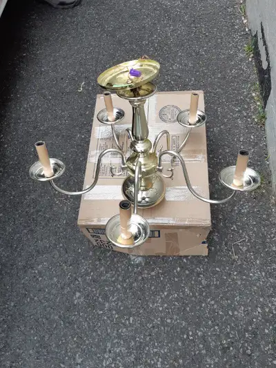 Chandelier 5 lumieres couleur laiton, View more