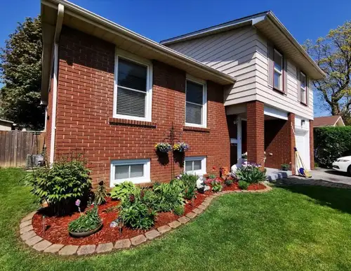 Room for rent at $790 monthly. Plus $100 for utilities included: Electricity, Heat, Water, High Spee...