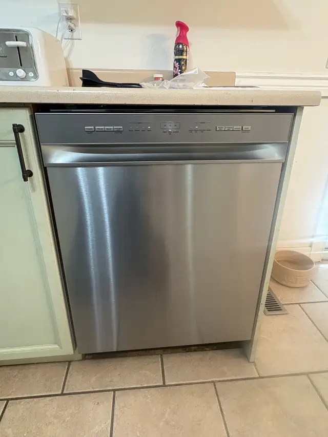 Appliances installation. 545241969281607682