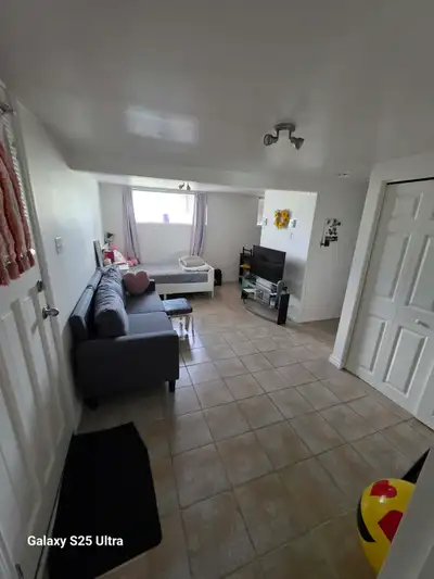 STUDIO BACHELOR À LOUER – DISPONIBLE maintenant Gatineau – près des Promenades de Gatineau À proximi...