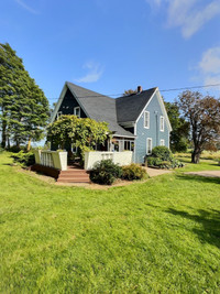 Large Farm House + Cottage 10 mins form Charlottetown