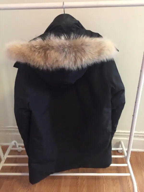 Canada Goose | Banff Parka | Black -  Size Small in Men's in City of Toronto - Image 8
