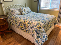 Floral “Waverly” comforter and pillow covers and throw pillow