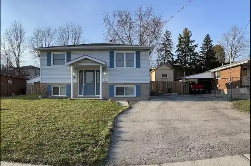 This lovely house for rent features a convenient separate entrance and offers a comfortable living s...